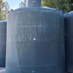 The image displays a 10,000-gallon vertical water storage tank with dimensions of 144 inches in diameter and 161 inches in height.